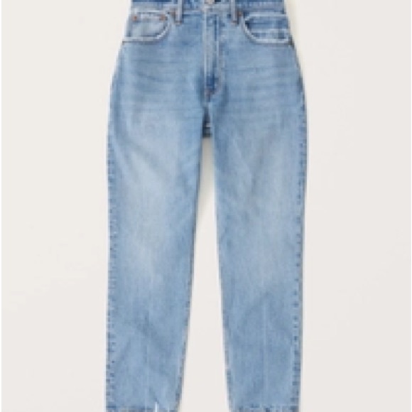 Abercrombie & Fitch Denim - Abercrombie Curve Love High Rise Mom Jeans